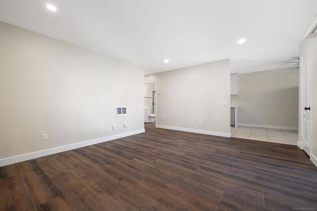 Spring Valley, CA 91977,3557 Kenora Dr #19