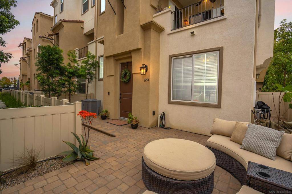 Oceanside, CA 92056,1154 Via Lucero