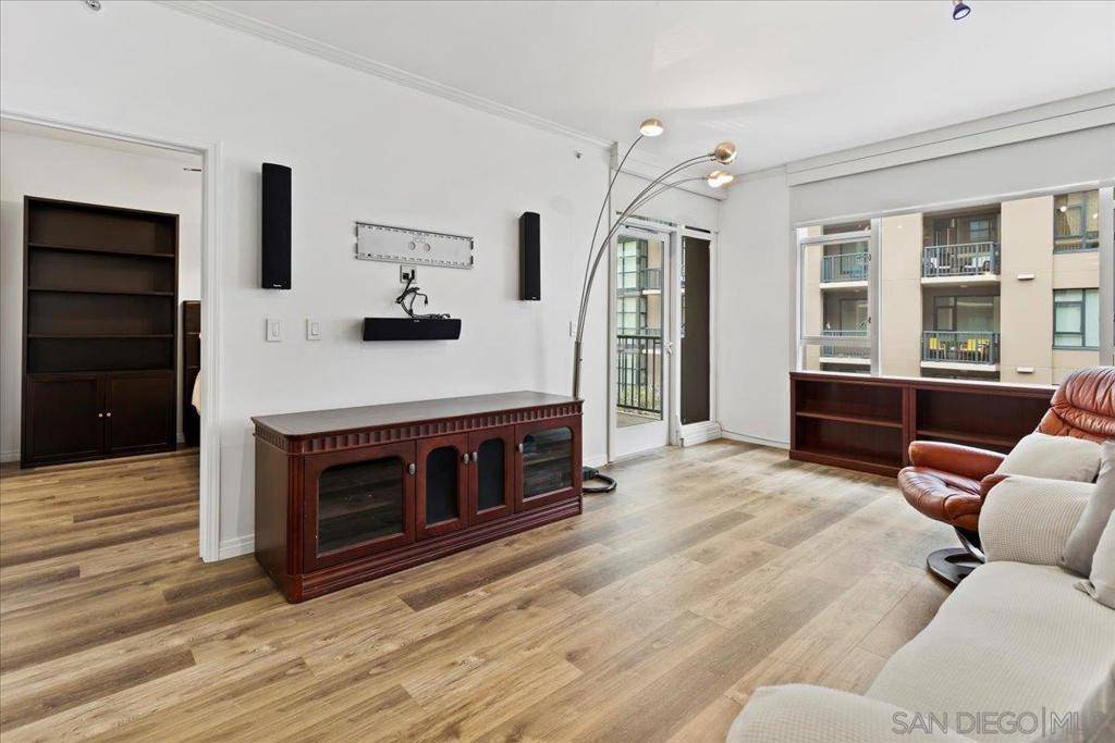 San Diego, CA 92101,530 K St #410