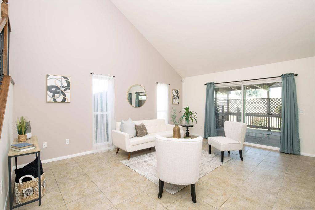 Ramona, CA 92065,23620 Country Villa
