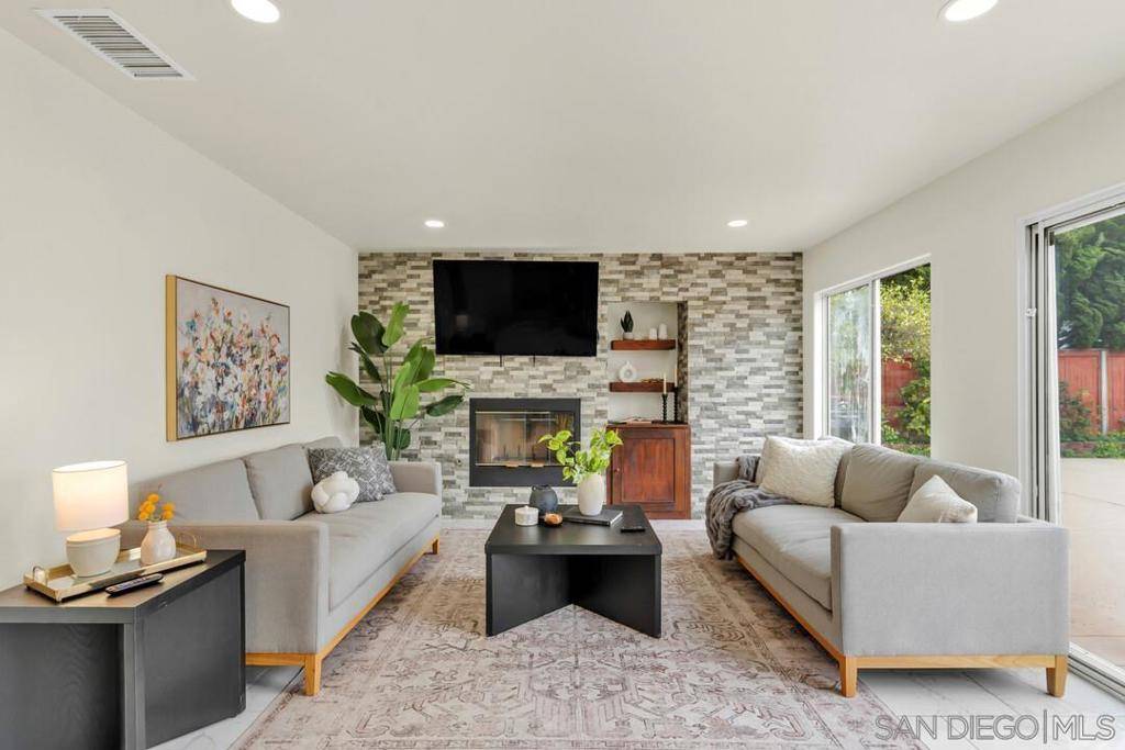 Oceanside, CA 92057,53 Avenida Descanso