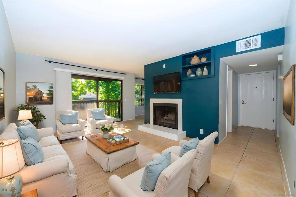 Alpine, CA 91901,2157 Arnold Way #324