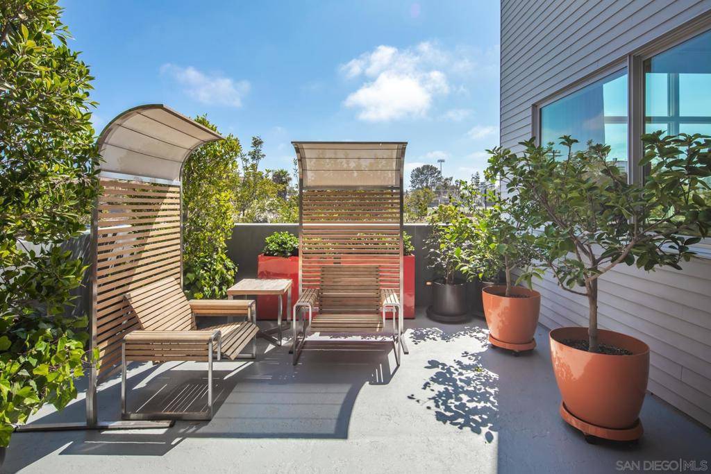 2687 State Street Carlsbad, CA 92008