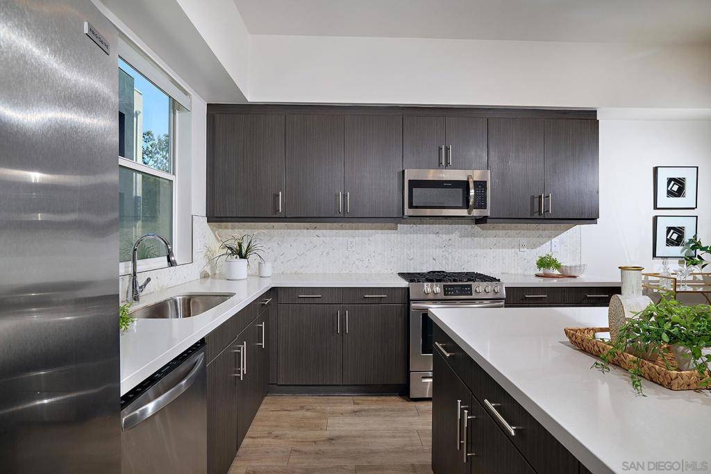 San Diego, CA 92108,10461 Harlow Circle #23