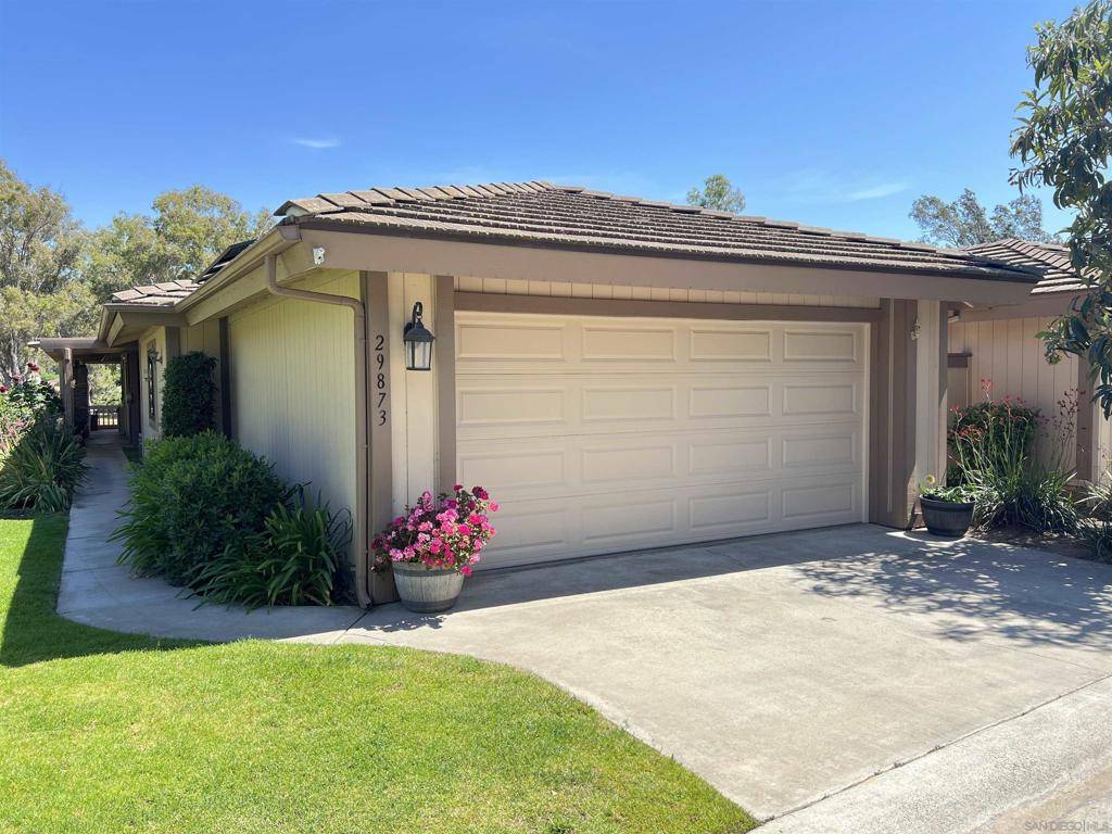 Escondido, CA 92026,29873 Circle R Creek Ln