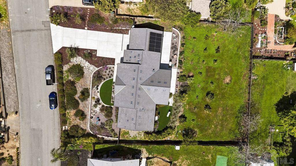 Escondido, CA 92027,1672 Citrus Hills Ln