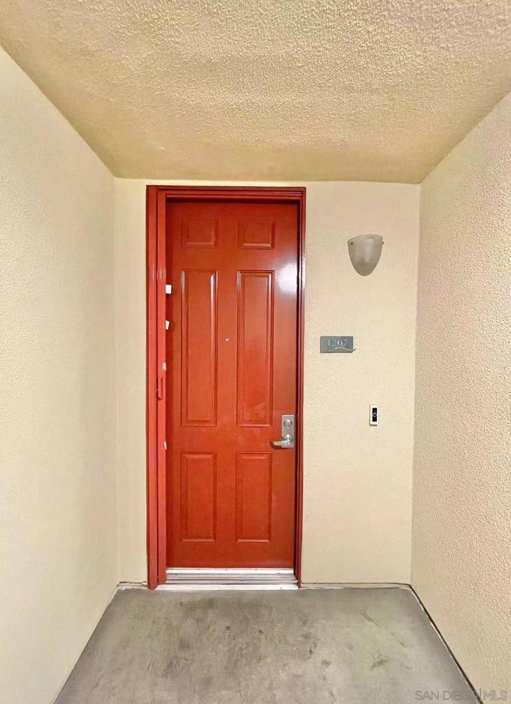San Diego, CA 92108,8211 Station Village Ln #1207