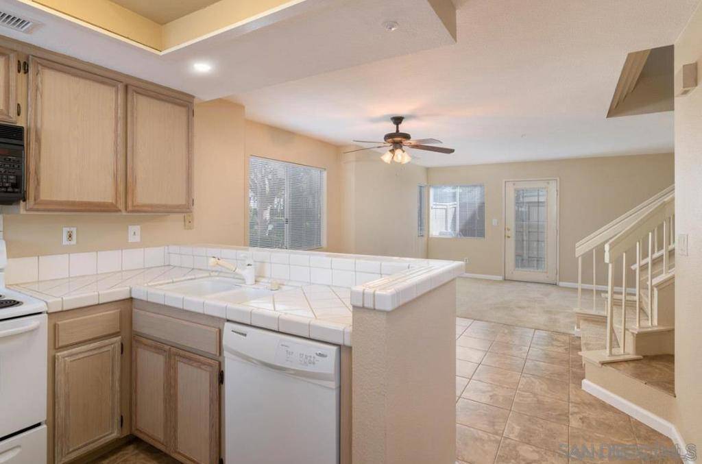 Spring Valley, CA 91977,2407 Kings View Cir