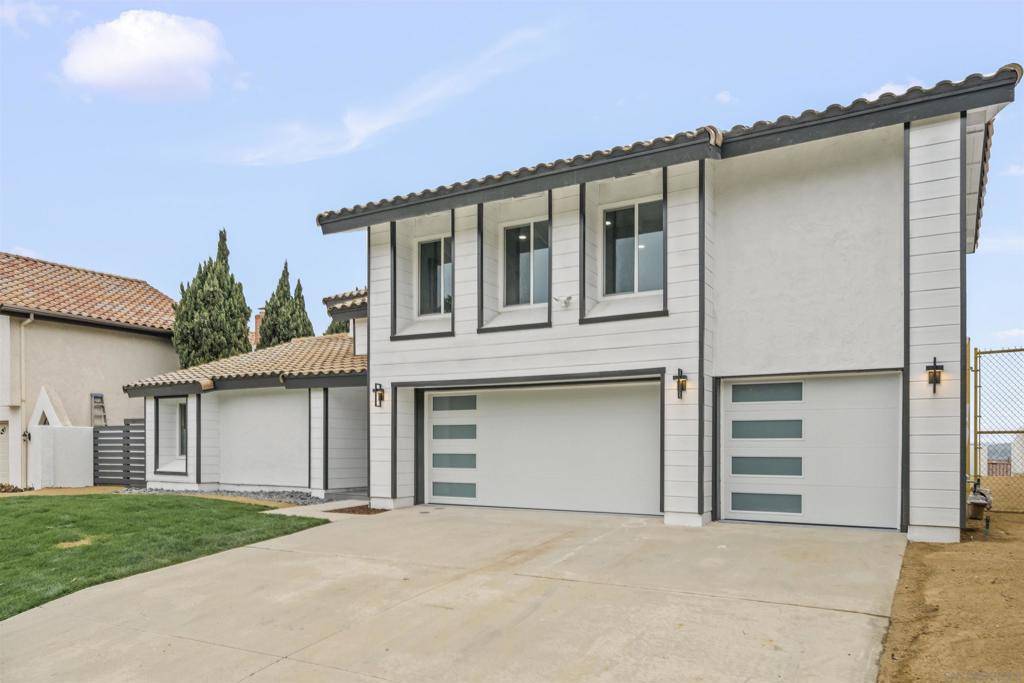 Carlsbad, CA 92009,2008 Saliente Way