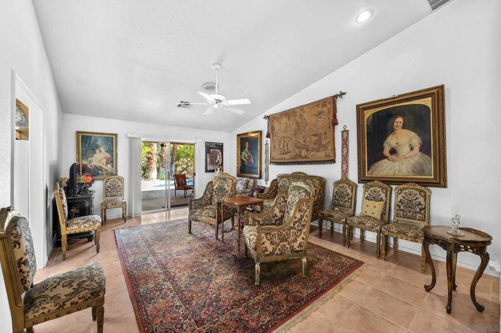1150 E Via Colusa Palm Springs, CA 92262