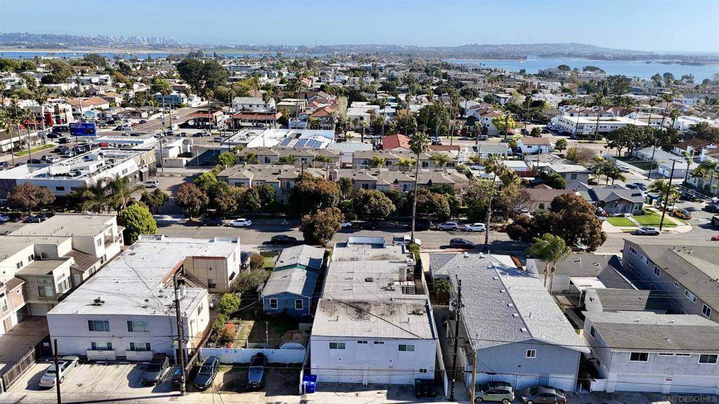 San Diego, CA 92109,1532 Hornblend Street