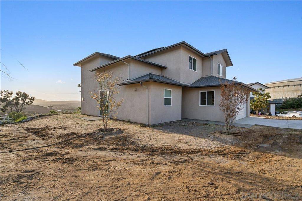 Lakeside, CA 92040,9448 Emerald Grove Ave