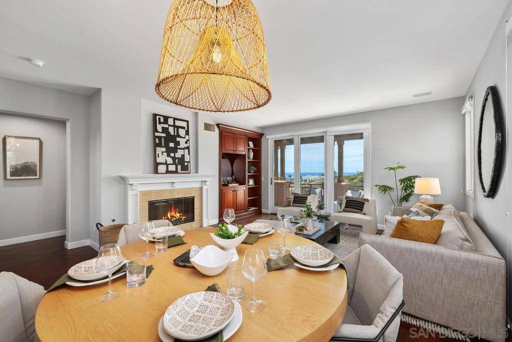 La Jolla, CA 92037,5406 Caminito Bayo
