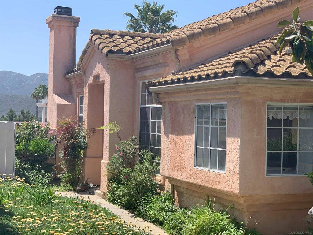 El Cajon, CA 92019,11762 Monte View Ct