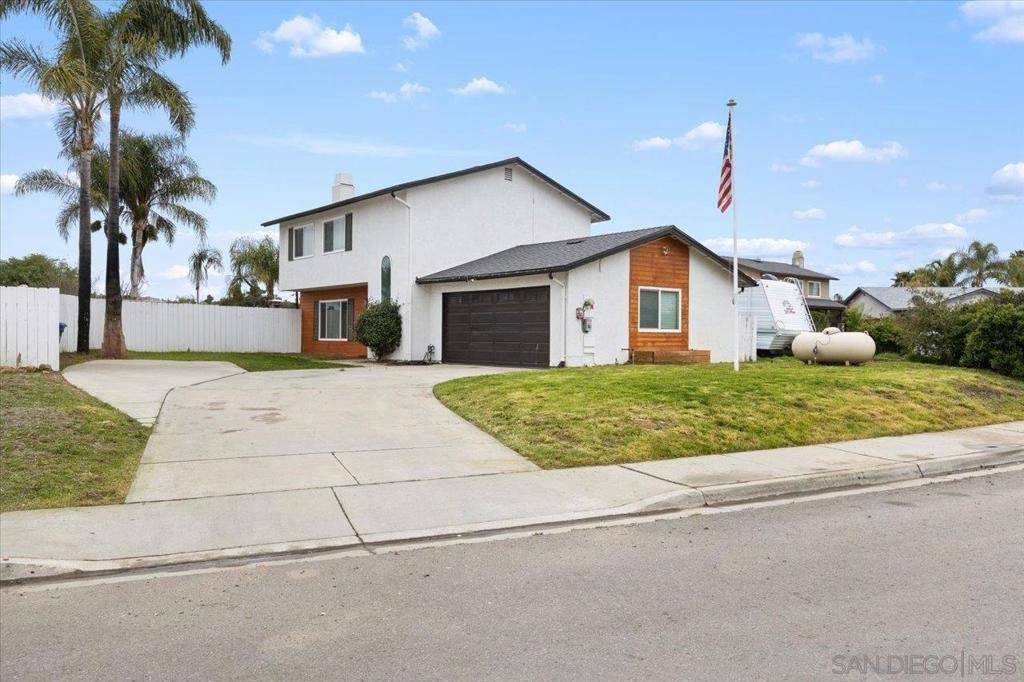 Ramona, CA 92065,562 Tag Ln