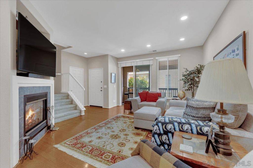 San Diego, CA 92108,938 Camino De La Reina #79