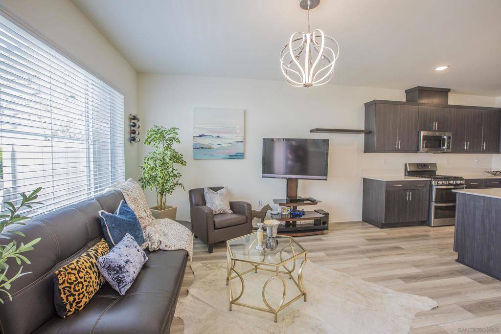 Fallbrook, CA 92028,356 SWEET PLACE