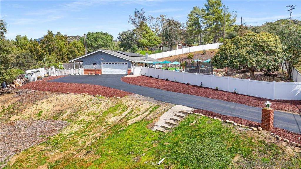 Alpine, CA 91901,318 Galloway Valley Rd