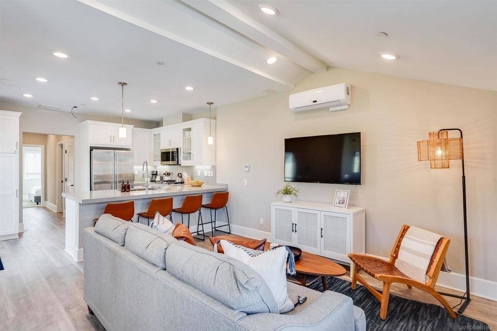 San Diego, CA 92109,811 Kennebeck