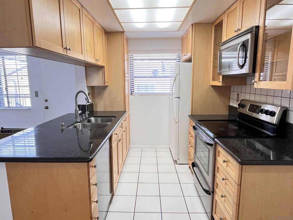 San Diego, CA 92103,1435 Essex #7