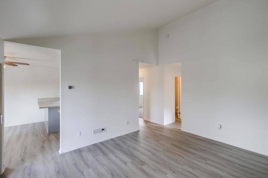 San Diego, CA 92120,5422 Adobe Falls #16
