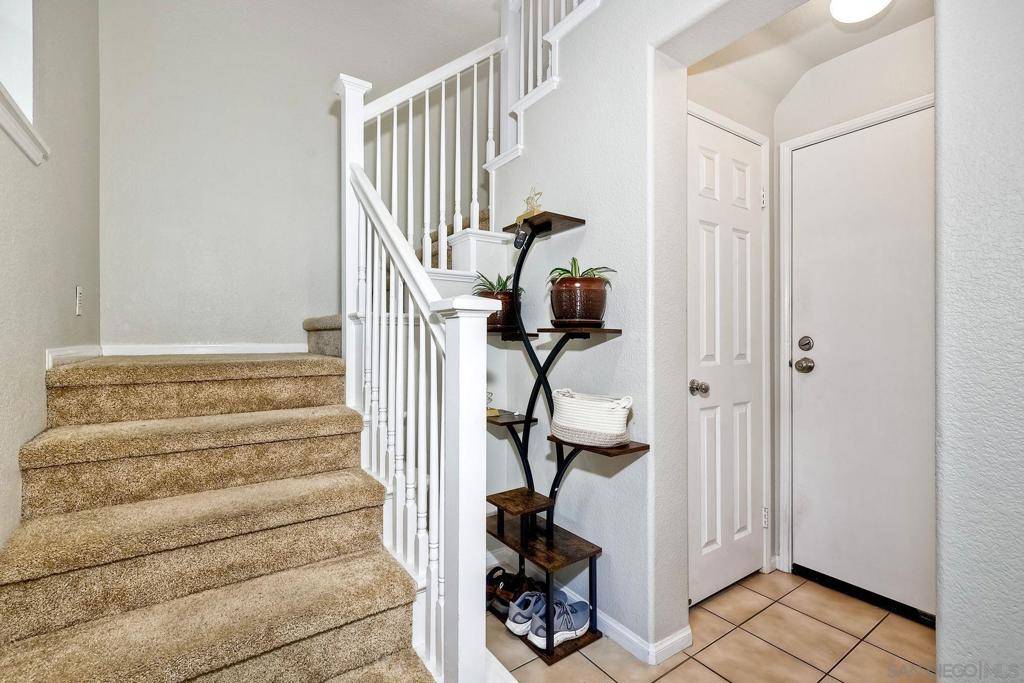 San Diego, CA 92108,2989 Escala Cir
