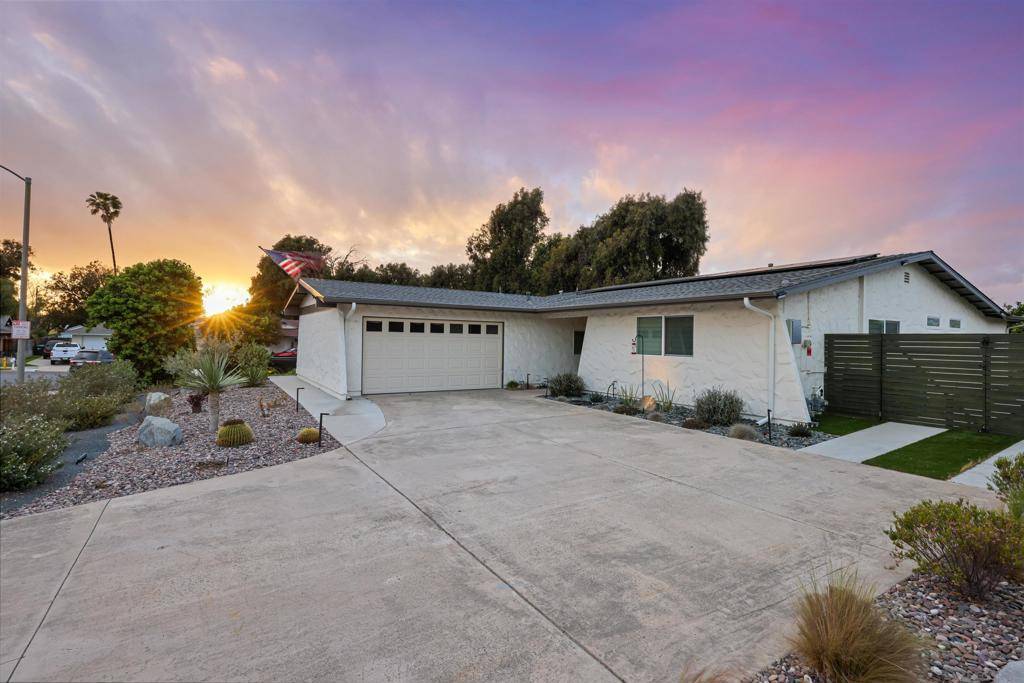 Oceanside, CA 92057,4016 Via Rio Ave