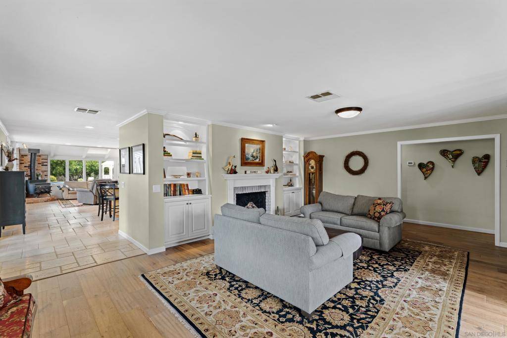 Poway, CA 92064,16327 Woodson View Rd