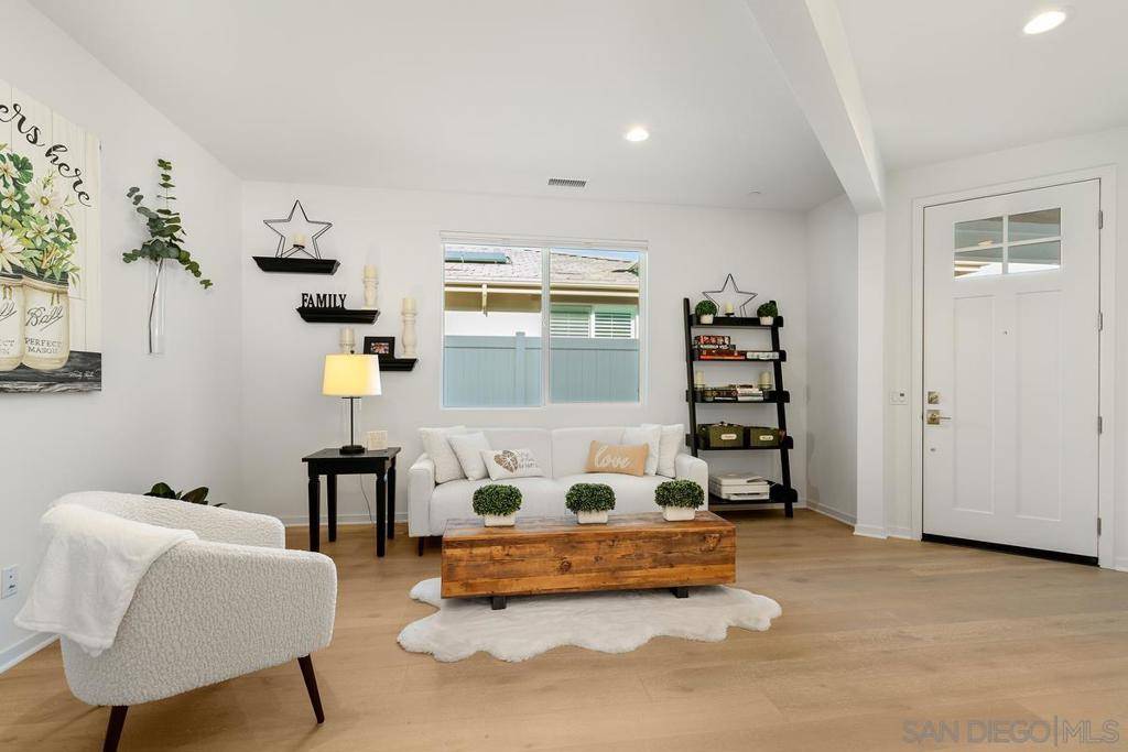 Temecula, CA 92591,32082 Sedge Way