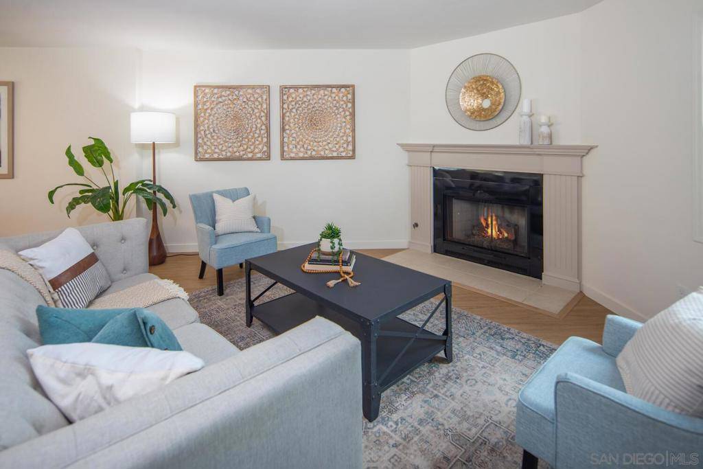 Coronado, CA 92118,736 F Ave #3