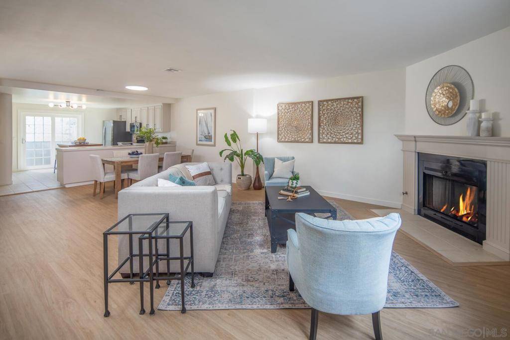 Coronado, CA 92118,736 F Ave #3