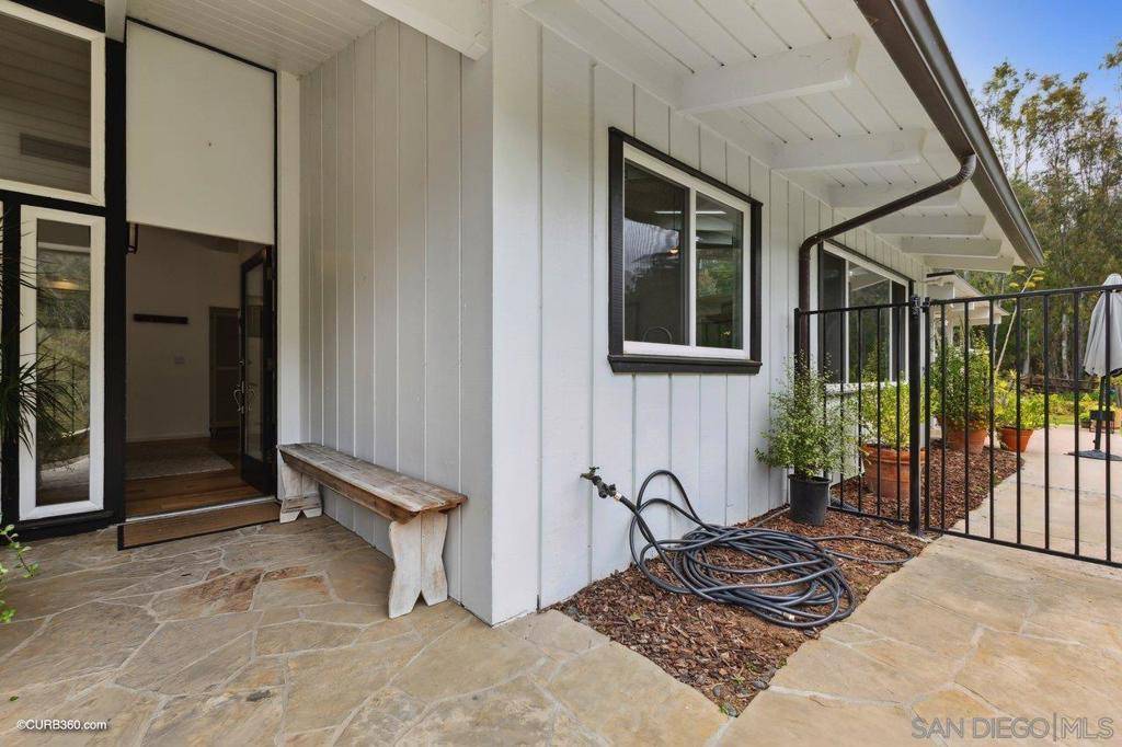 Rancho Santa Fe, CA 92067,15217 El Camino Real
