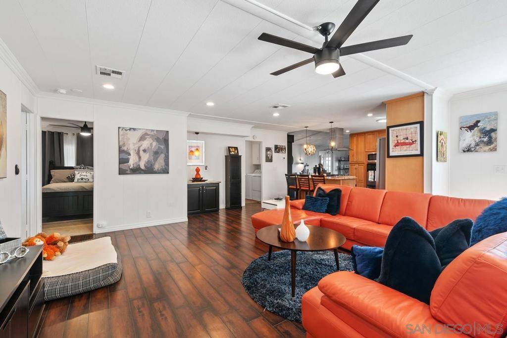 Encinitas, CA 92024,350 N El Camino Real #33