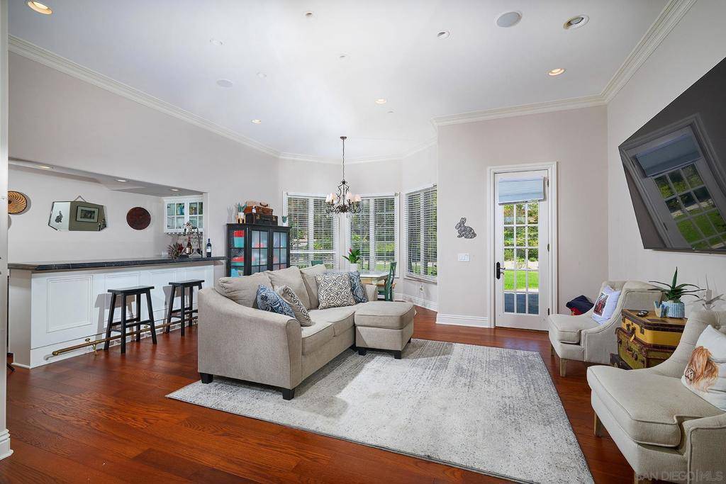 13742 Paseo Valle Alto Poway, CA 92064