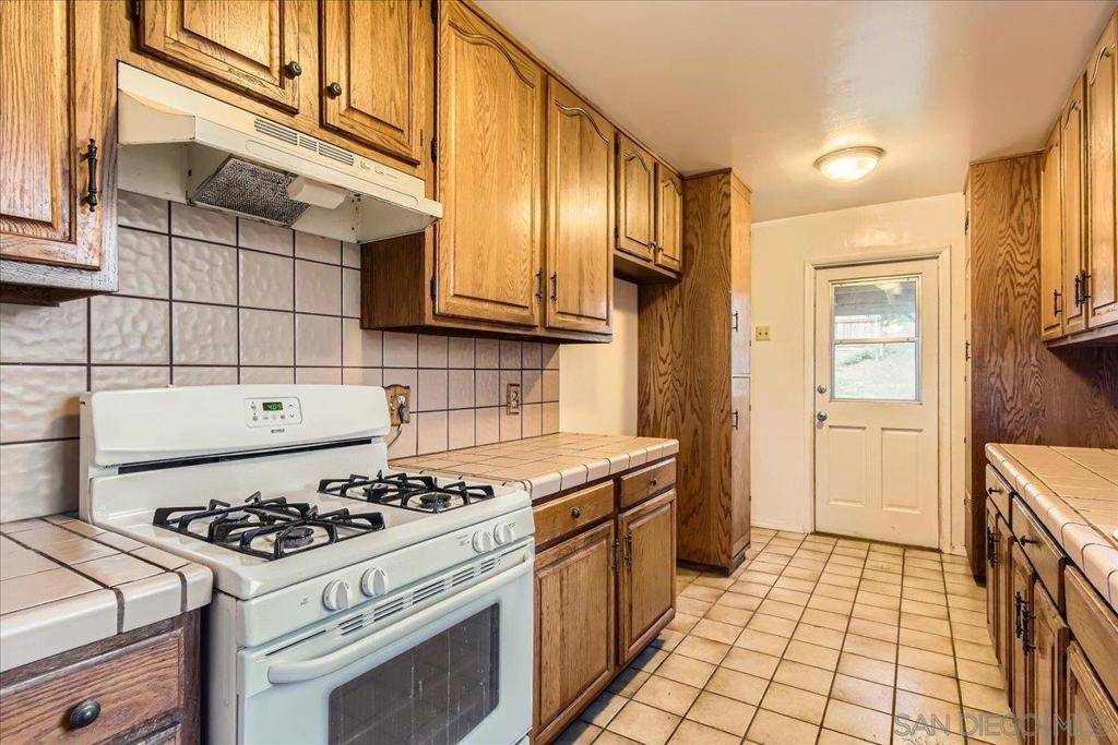 San Diego, CA 92111,3703 Budd Street