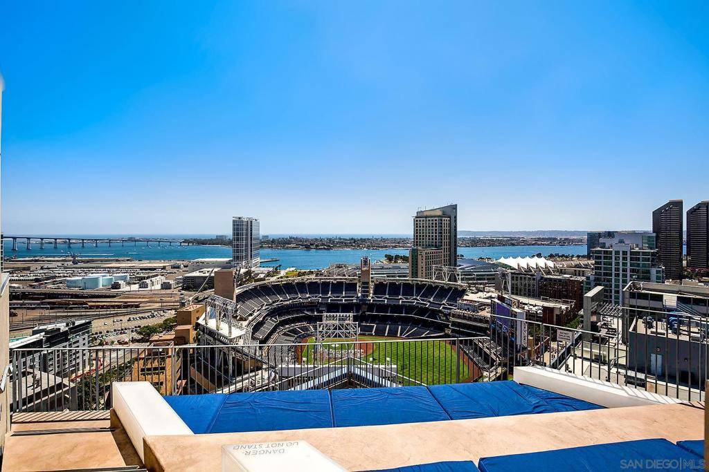 San Diego, CA 92101,350 11Th Ave #319