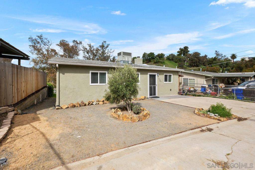 San Diego, CA 92114,1726 Swan St