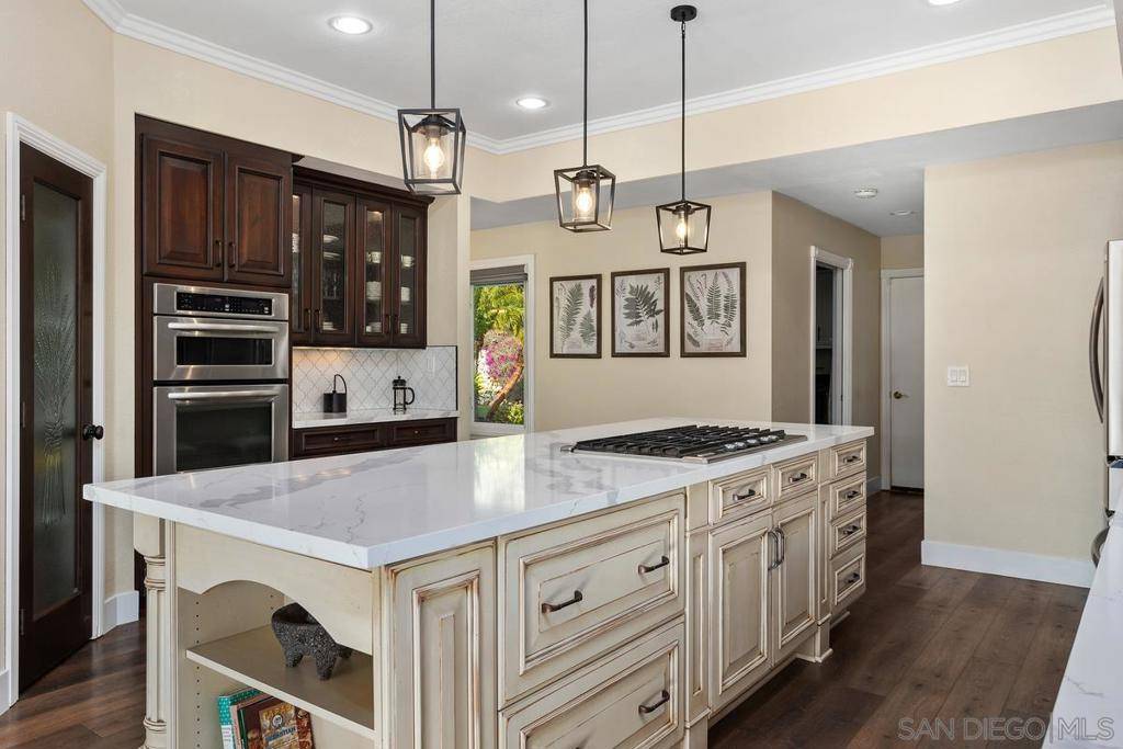 Poway, CA 92064,14298 Ipava Dr
