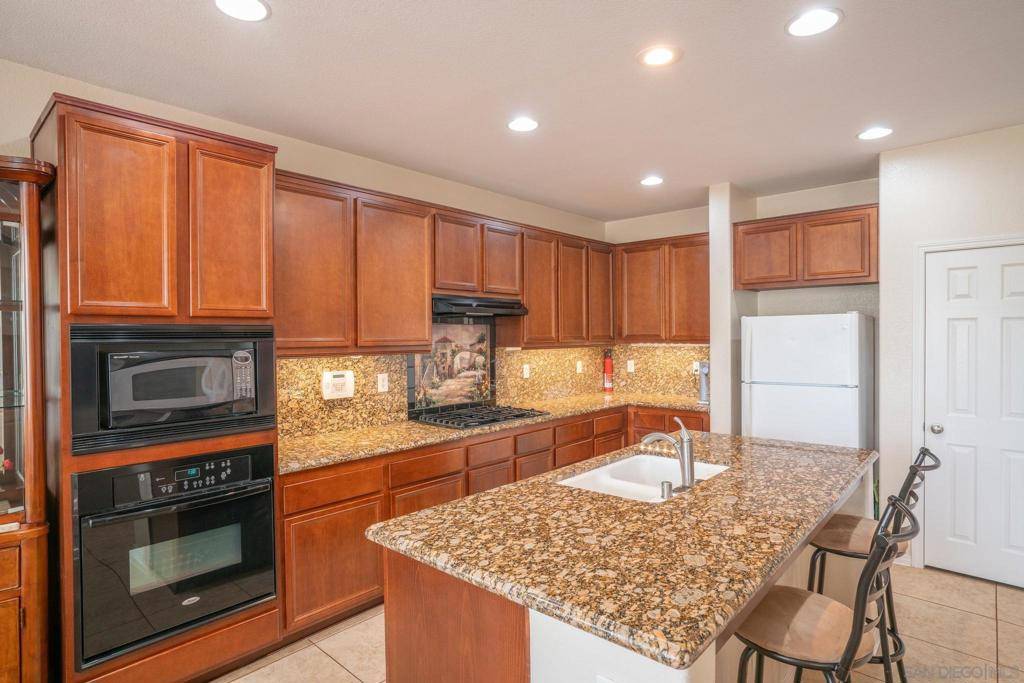 Lake Elsinore, CA 92532,41033 Sunsprite st