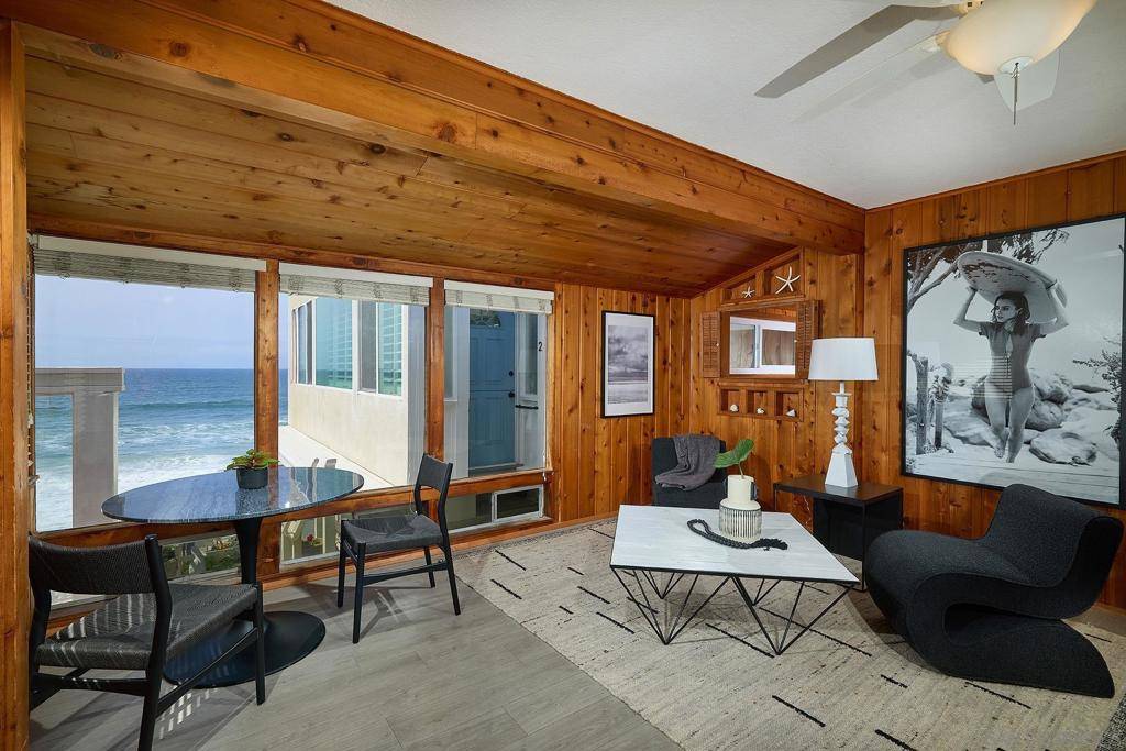 Carlsbad, CA 92008,2747 Ocean St
