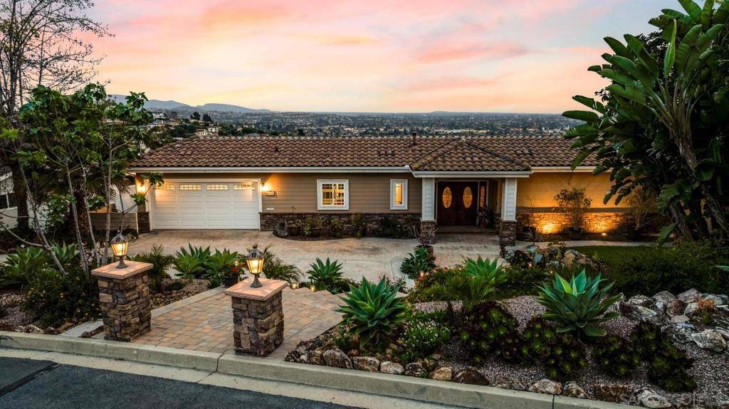 San Diego, CA 92120,6415 Crystalaire Dr