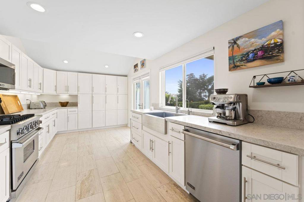 Del Mar, CA 92014,154 9th Street