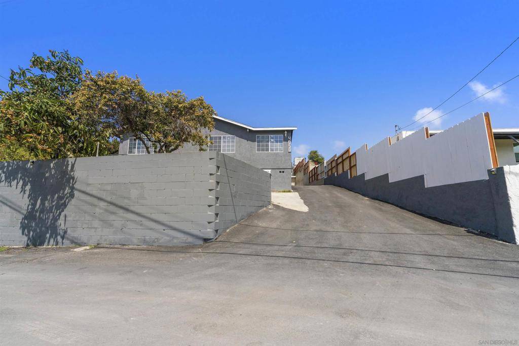 Chula Vista, CA 91911,4050 Otay Valley Rd