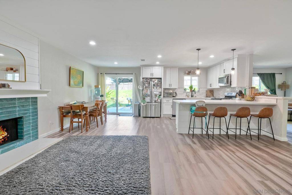 Oceanside, CA 92056,3714 Palo Verde Way