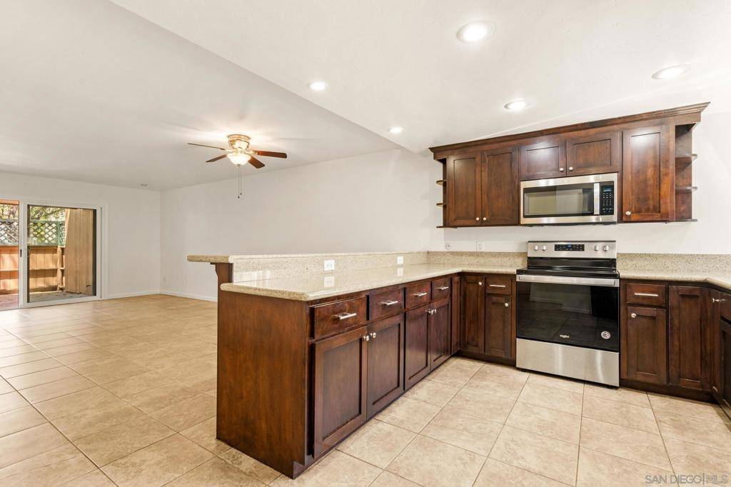 San Diego, CA 92119,8765 Lake Murray Blvd #4