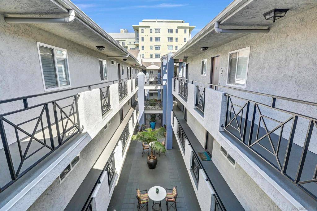 San Diego, CA 92103,1756 Essex St. #311