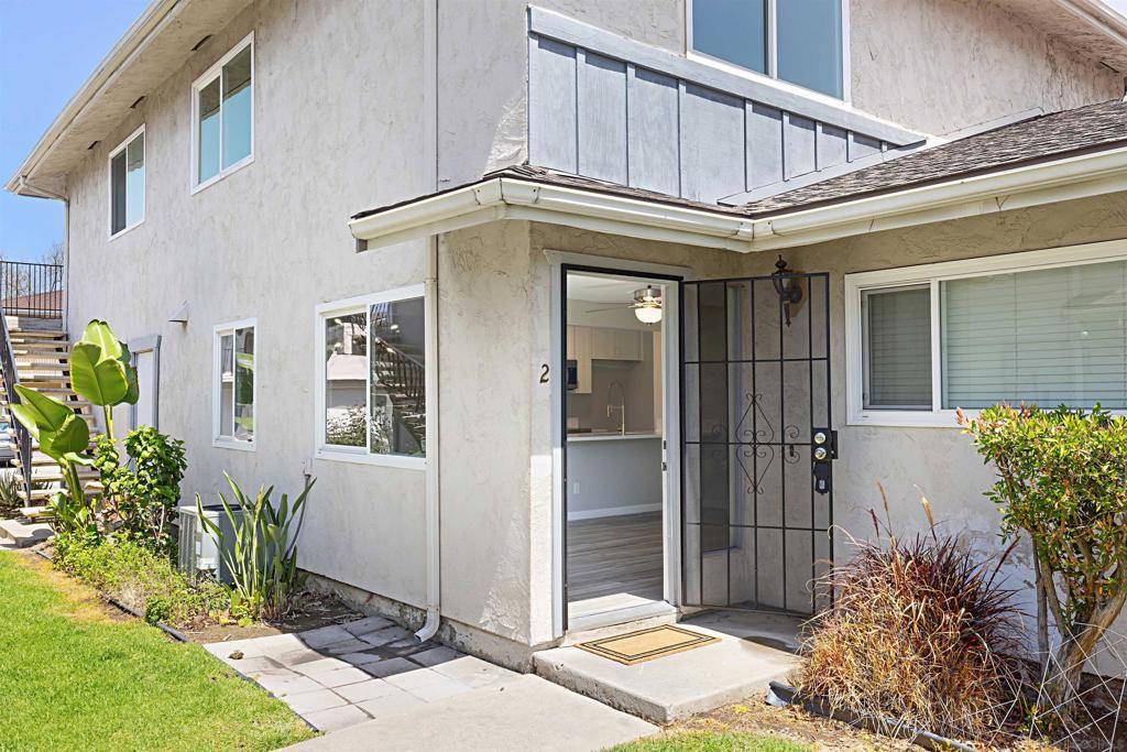 Lakeside, CA 92040,12132 Wintergreen Dr #2