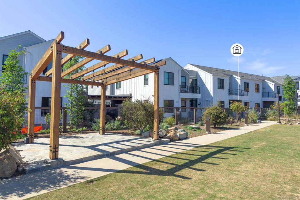 Encinitas, CA 92024,1503 Livorno #103