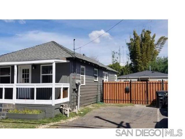 San Diego, CA 92102,327  329 28th St.