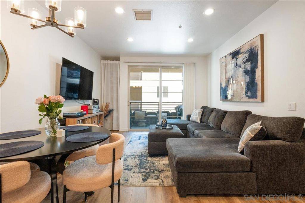San Diego, CA 92101,1480 Broadway #2505